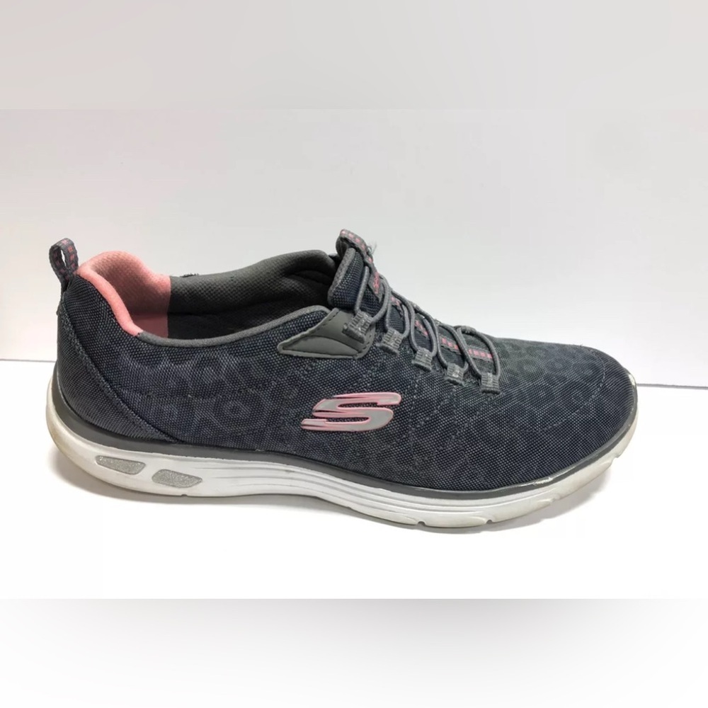 Skechers Women’s DLux Grey Slip On Athletic Shoes Size 11M